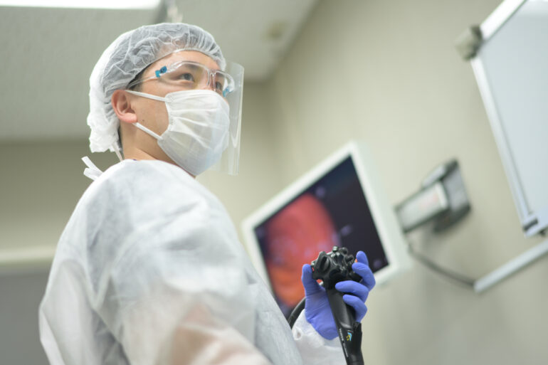 経験豊富で確かな技術がある医師による大腸カメラ（大腸内視鏡検査）で安心